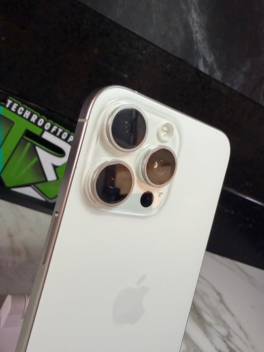 iPhone 15 Pro Max 256Gb Branco