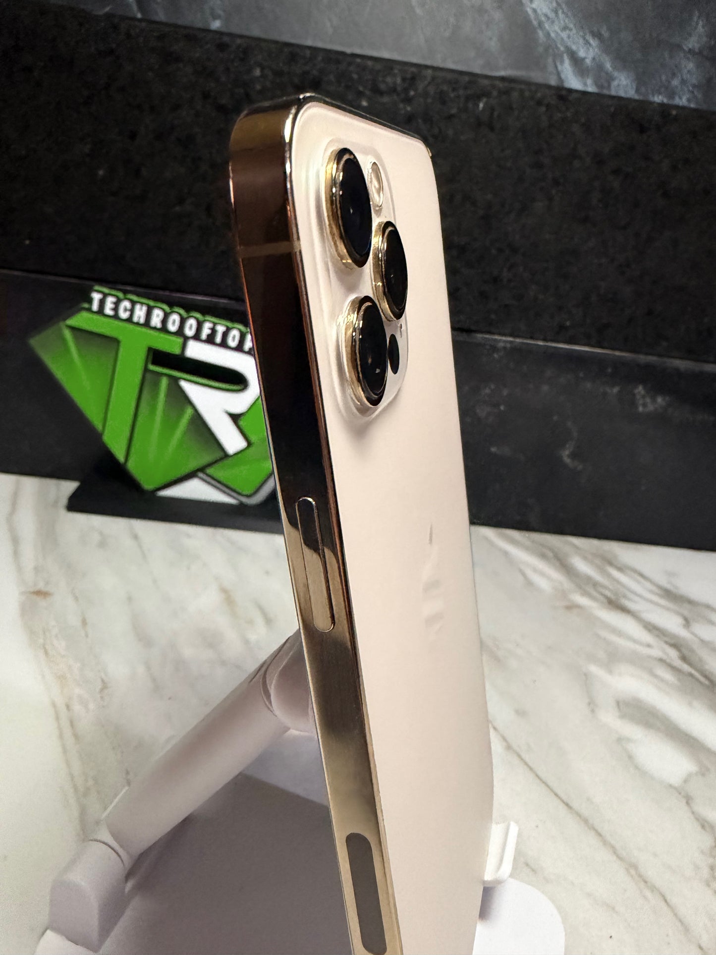 iPhone 12 Pro Max 128Gb Dourado